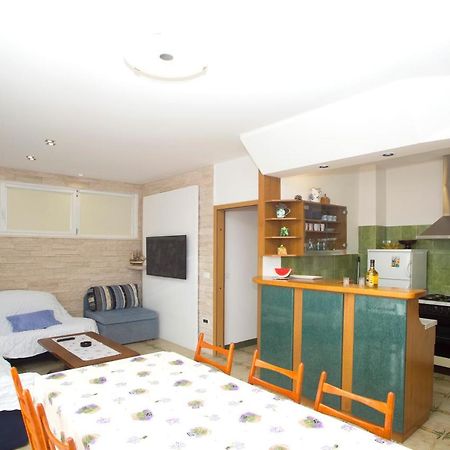 Apartment Damir Postira Εξωτερικό φωτογραφία