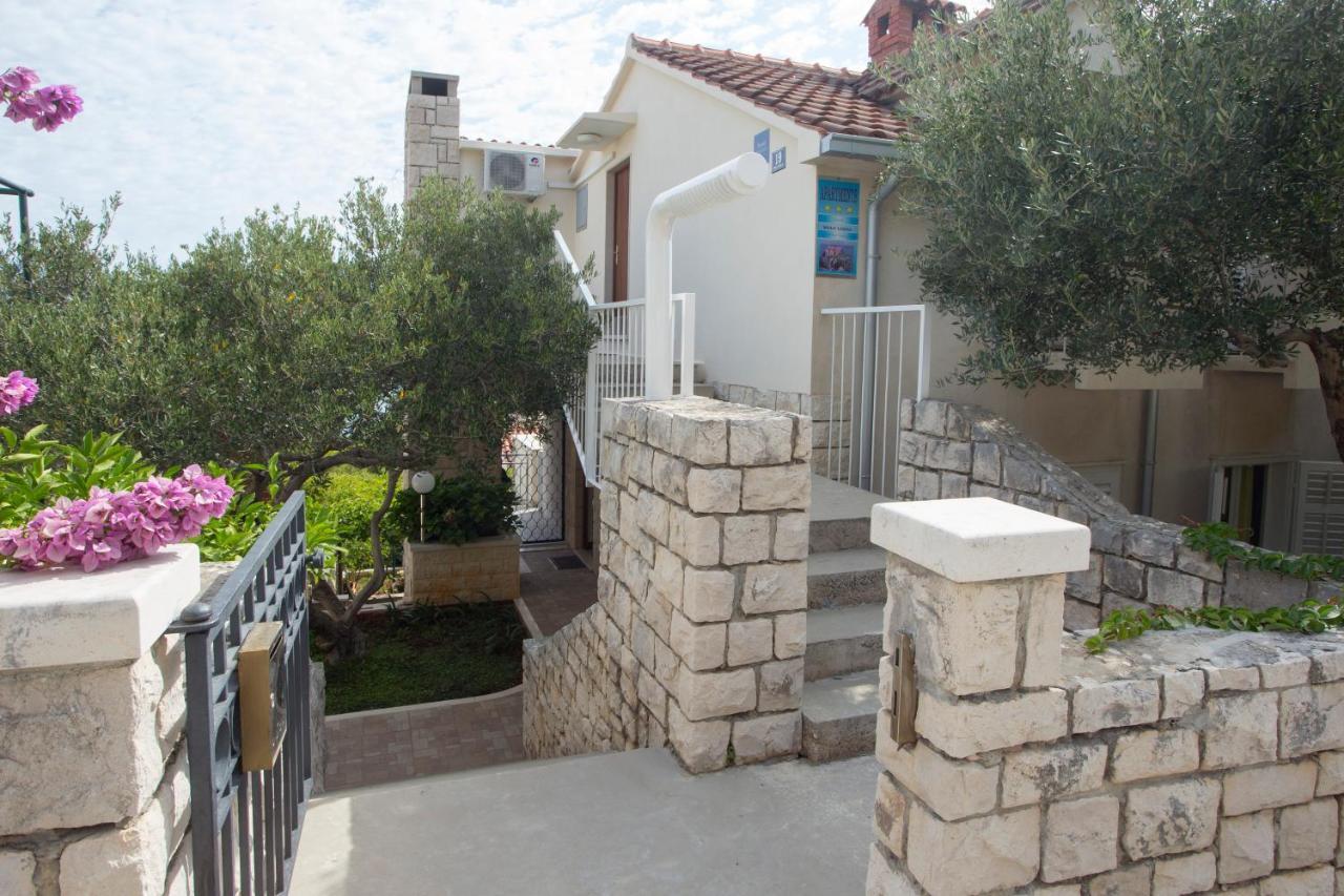 Apartment Damir Postira Εξωτερικό φωτογραφία