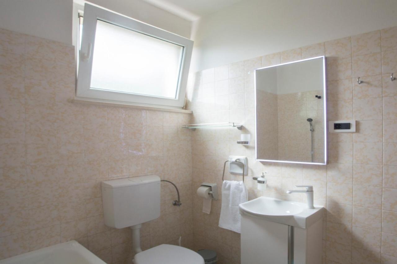 Apartment Damir Postira Εξωτερικό φωτογραφία