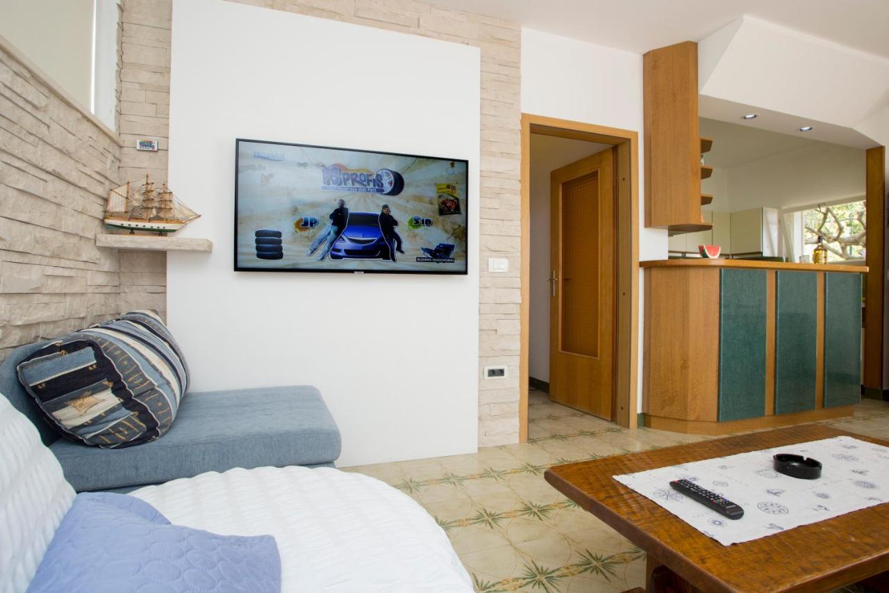 Apartment Damir Postira Εξωτερικό φωτογραφία